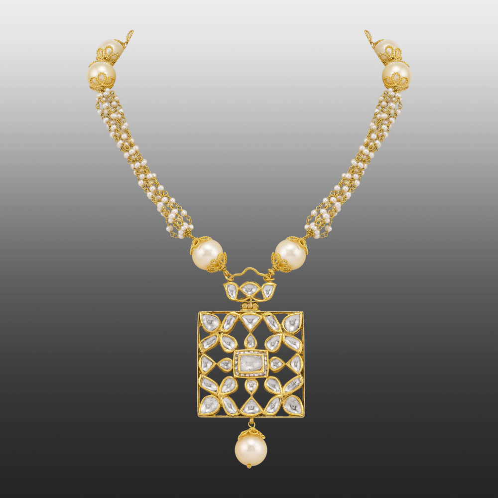 Polki Pendant Necklace with Pearls & Gold Accents